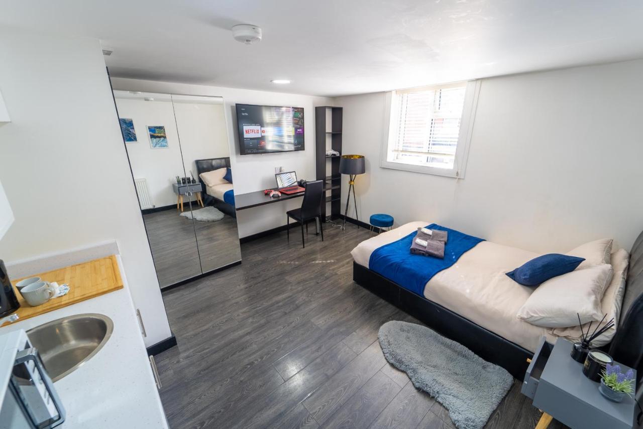 Staysa Equipped Studios Near Qe And Uob In Guesthouse Close To The City! Бірмінгем Екстер'єр фото