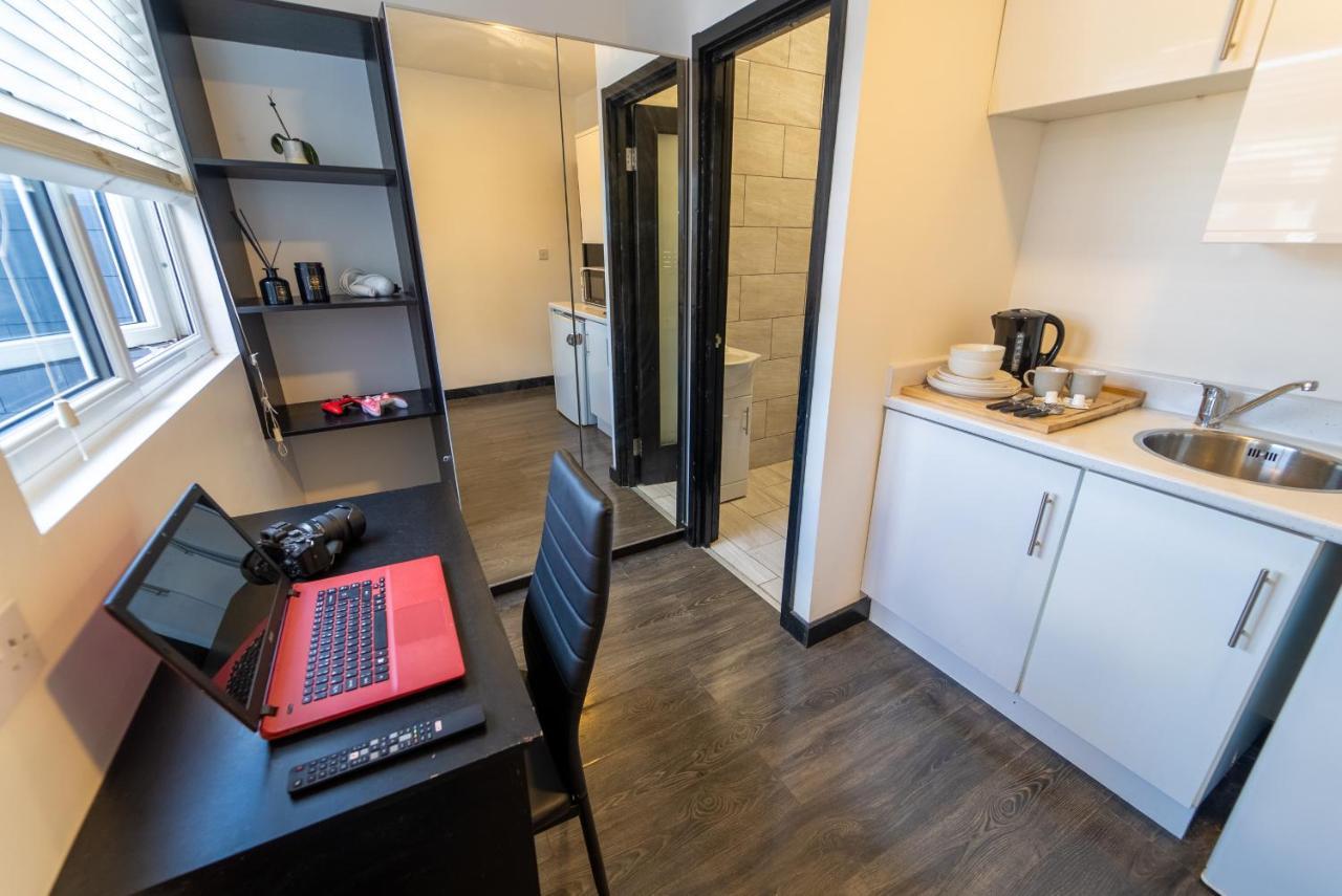 Staysa Equipped Studios Near Qe And Uob In Guesthouse Close To The City! Бірмінгем Номер фото