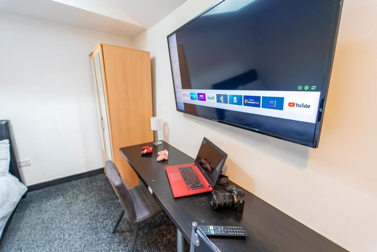 Staysa Equipped Studios Near Qe And Uob In Guesthouse Close To The City! Бірмінгем Номер фото