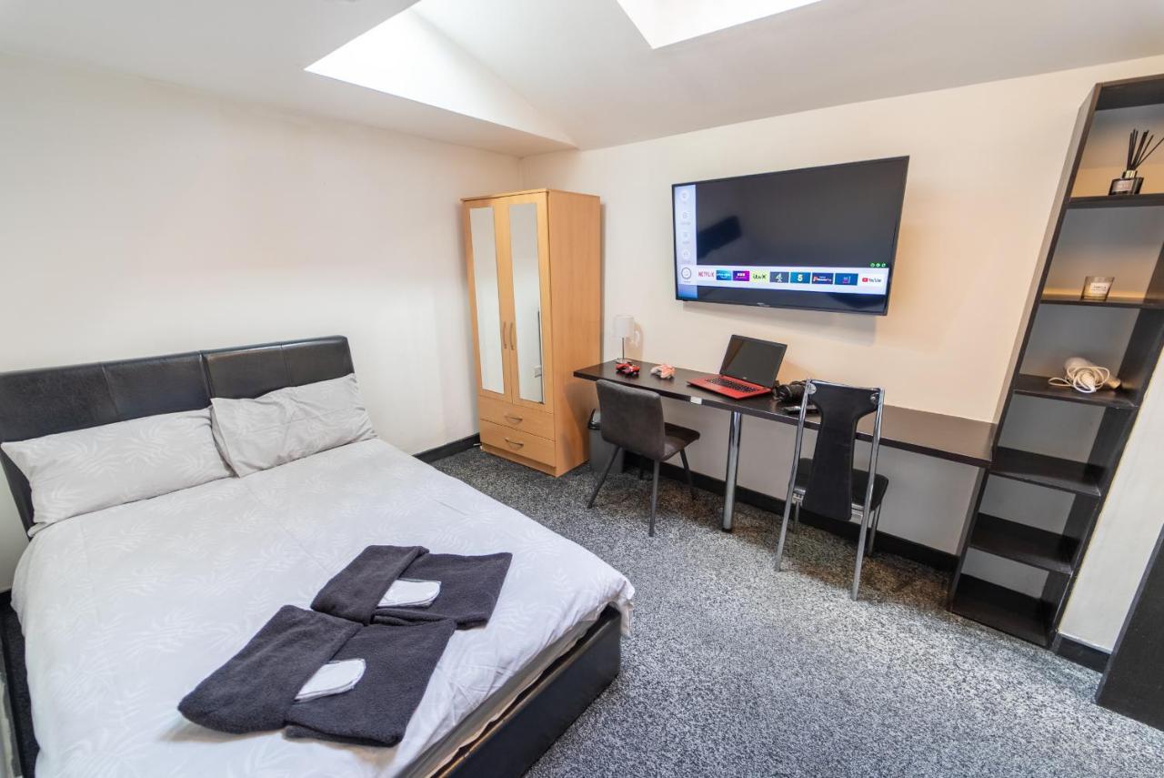 Staysa Equipped Studios Near Qe And Uob In Guesthouse Close To The City! Бірмінгем Номер фото