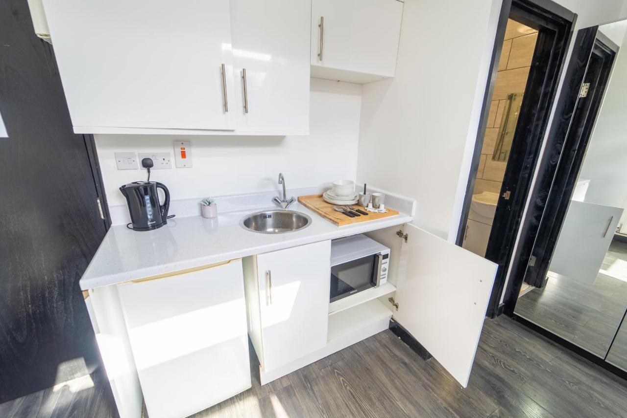 Staysa Equipped Studios Near Qe And Uob In Guesthouse Close To The City! Бірмінгем Номер фото