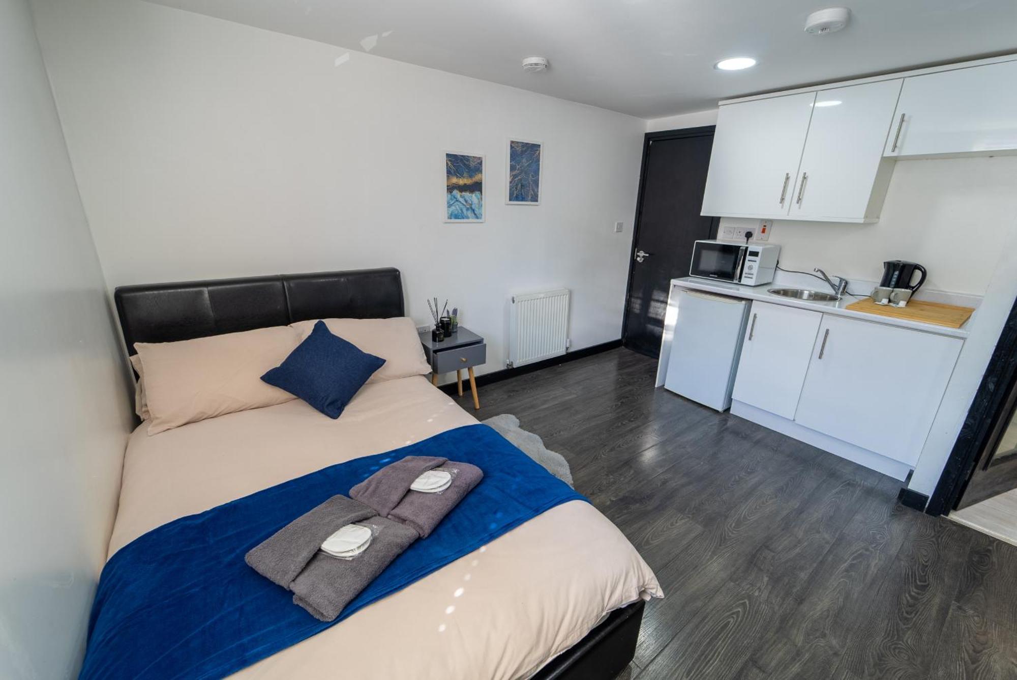Staysa Equipped Studios Near Qe And Uob In Guesthouse Close To The City! Бірмінгем Номер фото