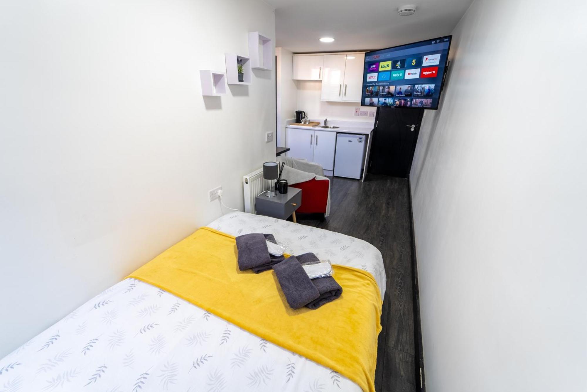 Staysa Equipped Studios Near Qe And Uob In Guesthouse Close To The City! Бірмінгем Номер фото