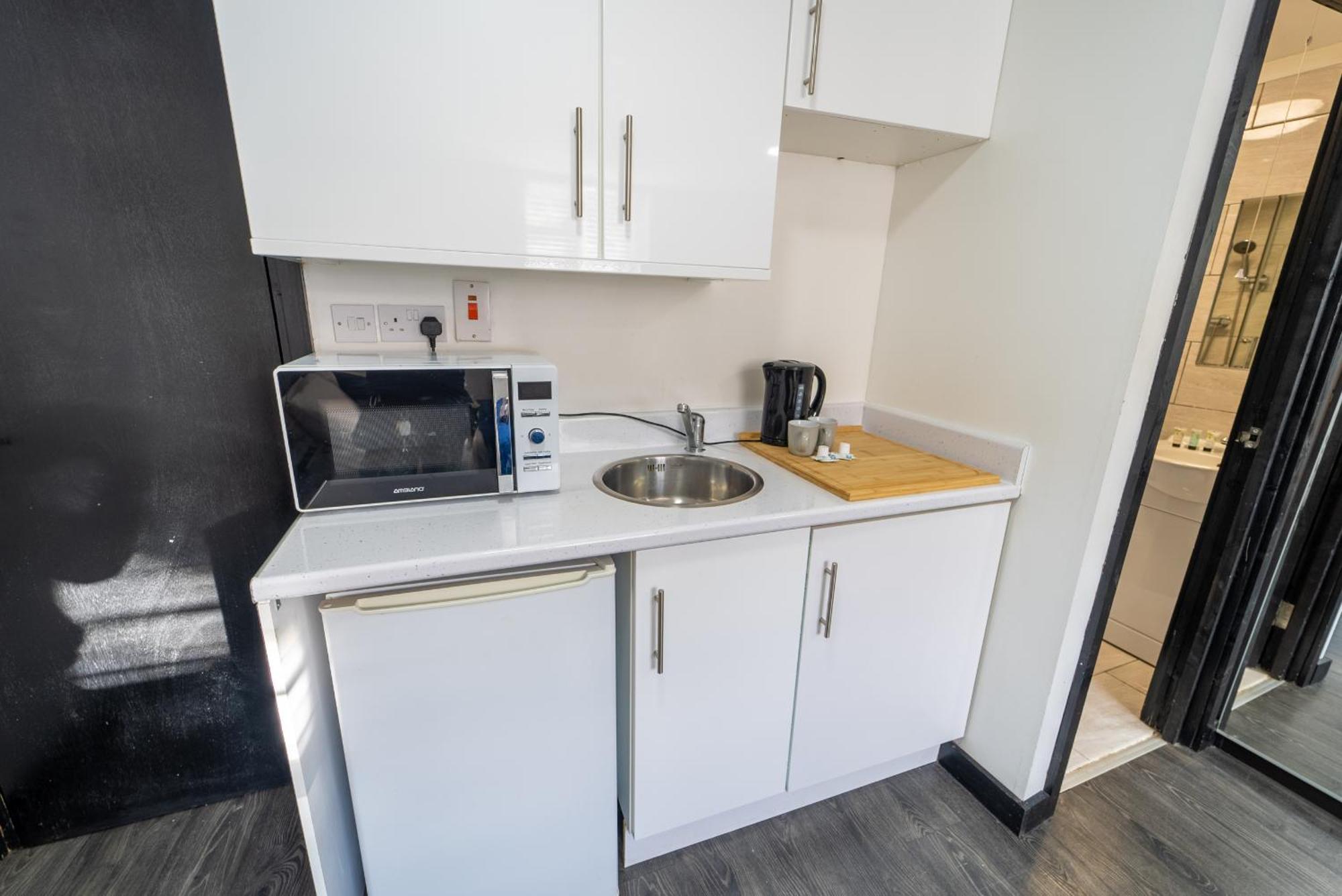 Staysa Equipped Studios Near Qe And Uob In Guesthouse Close To The City! Бірмінгем Номер фото