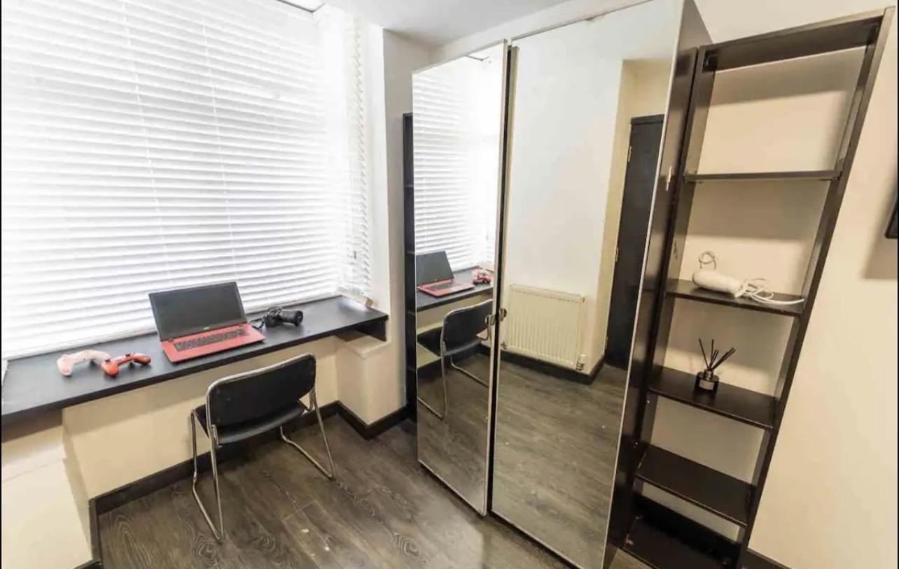 Staysa Equipped Studios Near Qe And Uob In Guesthouse Close To The City! Бірмінгем Екстер'єр фото